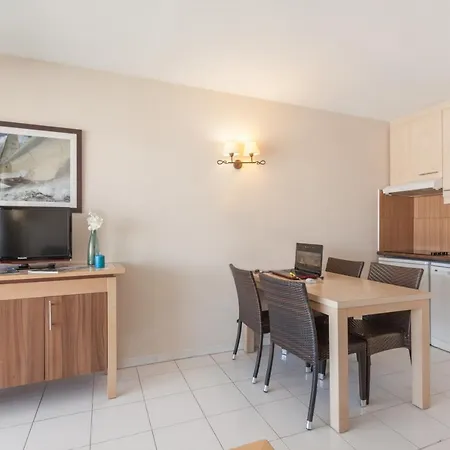 Apartament Cap Hermes 2p3/4p Std *
